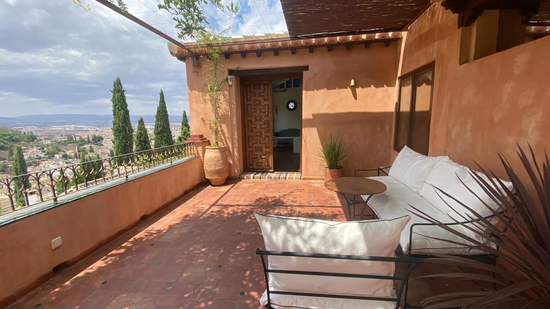 La Casa Juan Ranas Bed & Breakfast Granada 0*,  Spain