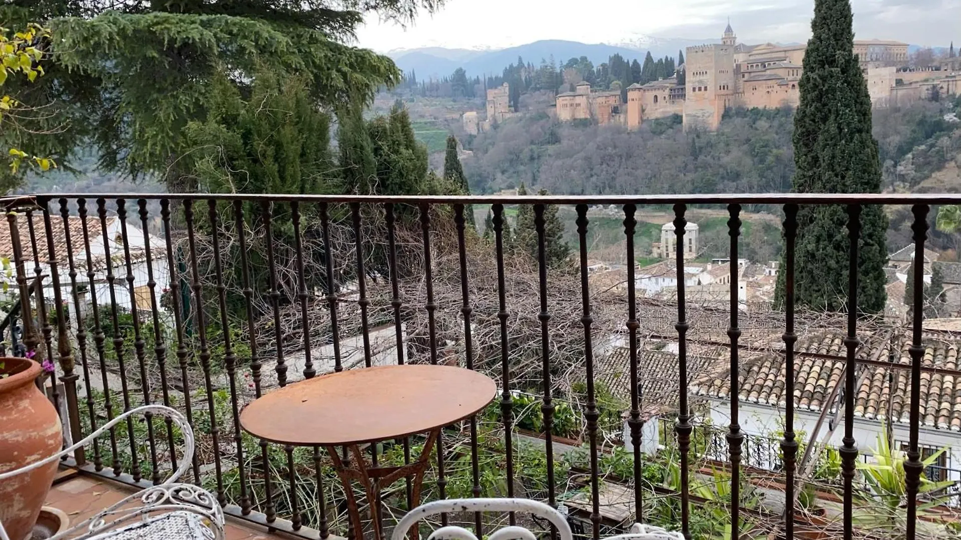 La Casa Juan Ranas Bed & Breakfast Granada 0*,