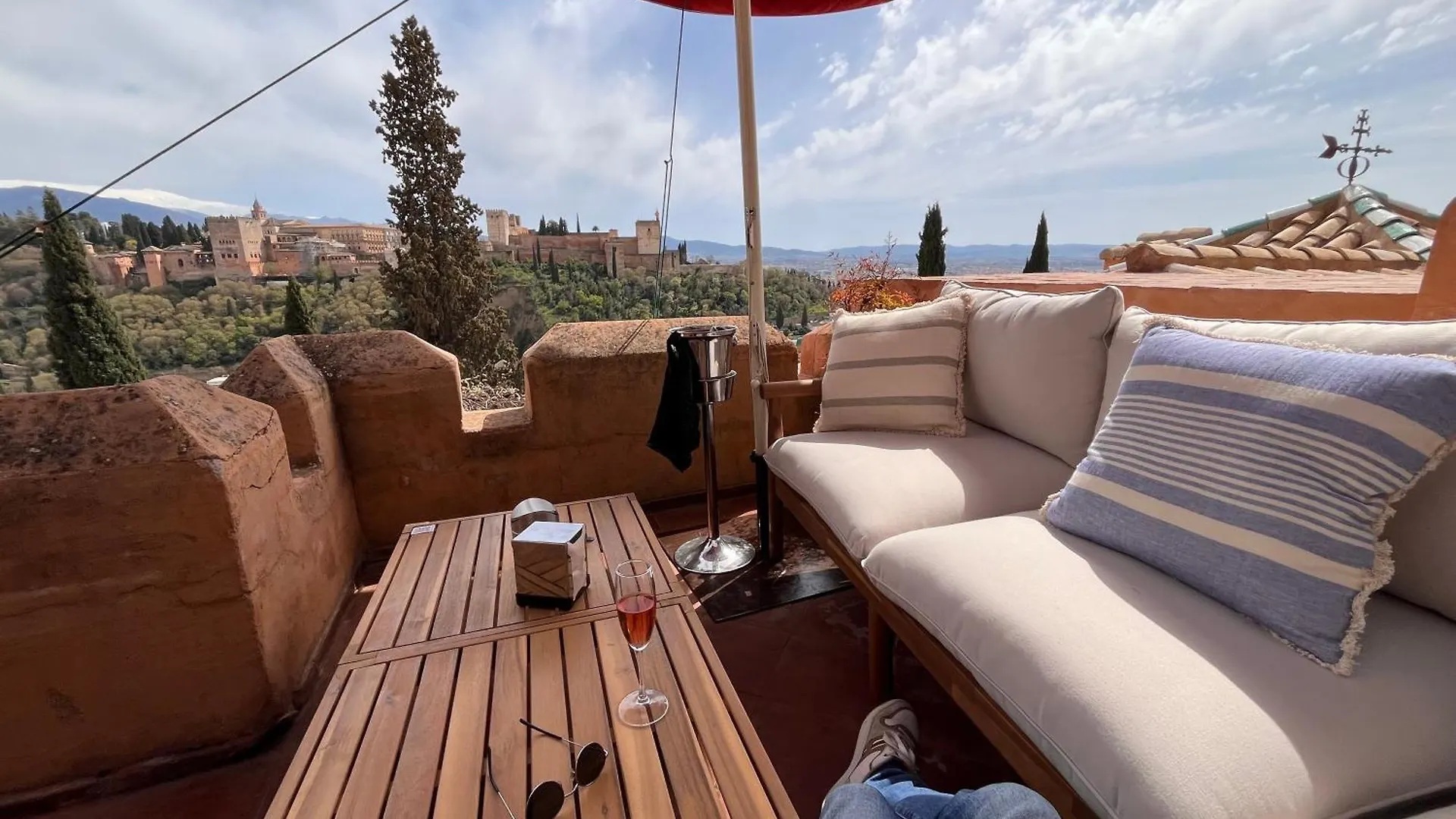 La Casa Juanranas Bed & Breakfast Granada 0*,  Spain